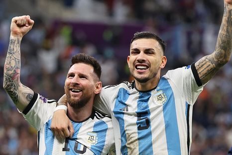 La reacción de Lionel Messi a la presentación de Leandro Paredes en Boca. Foto: EFE La reacción de Lionel Messi a la presentación de Leandro Paredes en Boca. Foto: EFE