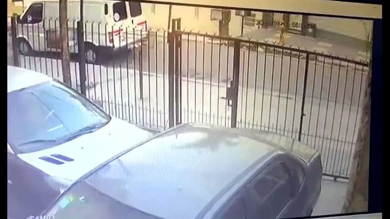 Las cámaras de seguridad captaron el momento