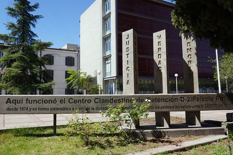 El archivo estará disponible en el exD2. El archivo estará disponible en el exD2.