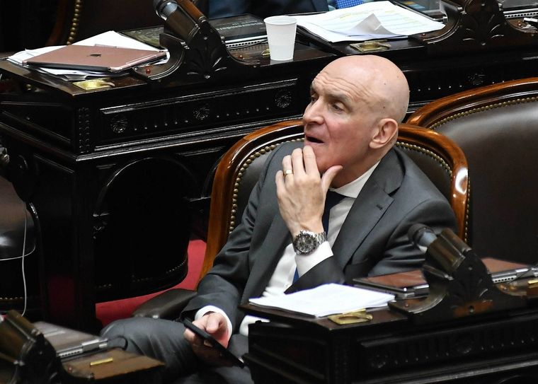 José Luis Espert volvió a cuestionar a los legisladores que votaron en contra de la ley ómnibus Foto: Noticias Argentinas