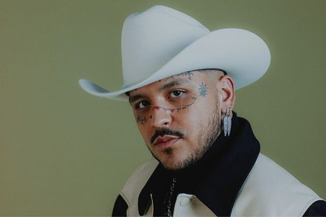 Christian Nodal se prepara para incursionar en el mundo deportivo.