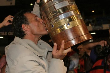Miguel Ángel Russo fue el entrenador que llevó a Boca al título de la Copa Libertadores 2007, la última conquista continental del club. Miguel Ángel Russo fue el entrenador que llevó a Boca al título de la Copa Libertadores 2007, la última conquista continental del club.