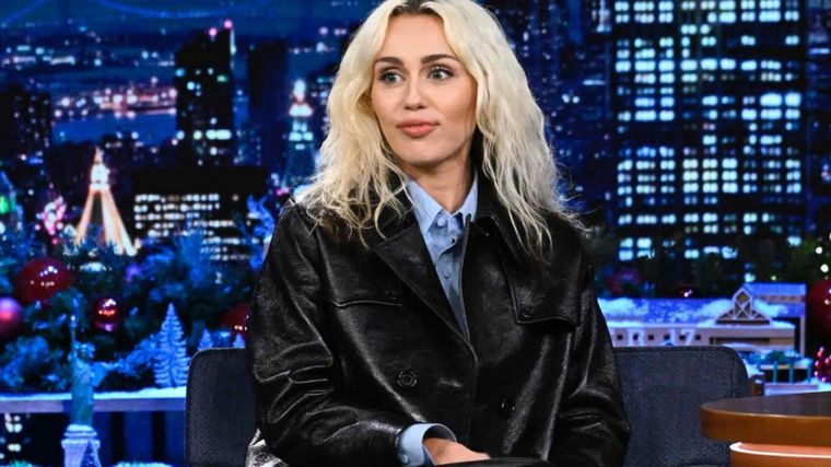 Miley Cyrus Vuelve Foto: @mileycyrus