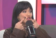 La artista aseguró que su rostro es natural y que solo usa tratamientos no invasivos para la piel. / Captura Youtube