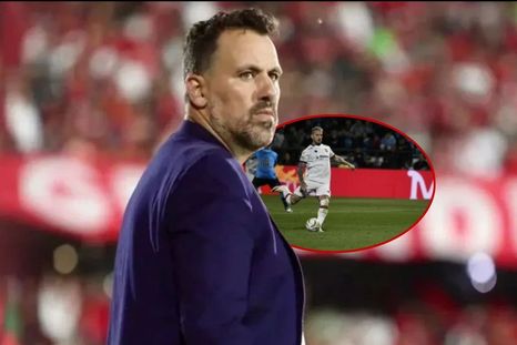 Darío Benedetto volvió a fallar un penal, pero esta vez Cristian Fabbiani salió rápido a bancarlo. Darío Benedetto volvió a fallar un penal, pero esta vez Cristian Fabbiani salió rápido a bancarlo.