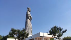 El Cristo Penitente de La Caldera, símbolo y mirador del Valle de Lerma en este pueblo. El Cristo Penitente de La Caldera, símbolo y mirador del Valle de Lerma en este pueblo.
