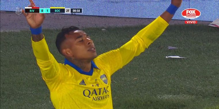 Villa adelantó a Boca en la cancha de River.