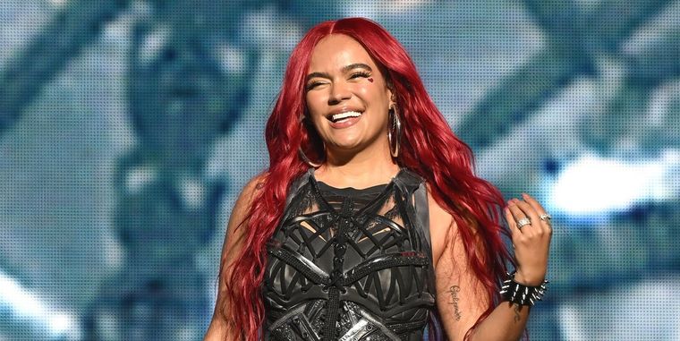 Foto: https://www.cosmopolitan.com/es/famosos/noticias-famosos/a41885989/karol-g-trasero-piscina/