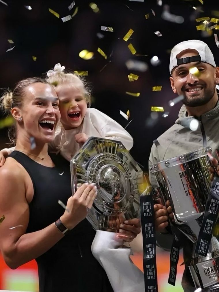 Aryna Sabalenka generó controversia tras el duelo con Kyrgios y su comparación con un Grand Slam. Aryna Sabalenka generó controversia tras el duelo con Kyrgios y su comparación con un Grand Slam.