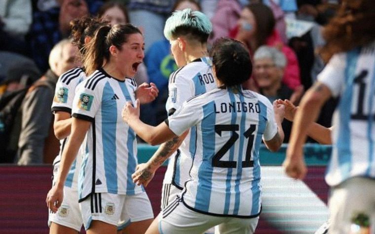 Emoción La Selección femenina nacional festejó un empate frente a Sudáfrica. Foto: Instagram TV Pública