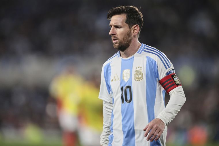 Lionel Andrés Messi fue reemplazado por Exequiel Palacios. 