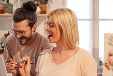 La felicidad se encuentra en los pequeños detalles diarios Foto: Shutterstock