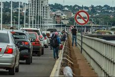 El turismo de compras de argentinos en Paraguay en crisis