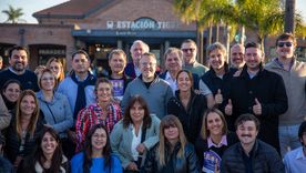El candidato a senador bonaerense por La Libertad Avanza, Diego Valenzuela, recorrió Tigre con duras criticas al kirchnerismo.