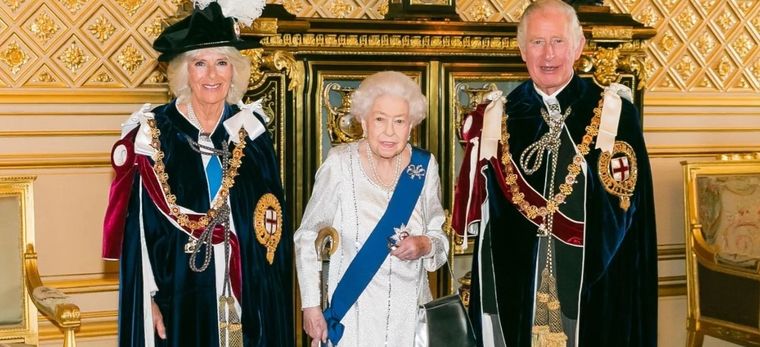 El príncipe Carlos se casó 2 veces, y una de ellas con casi 60 años. Foto: Instagram @theroyalfamily