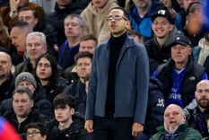 La firme respuesta de Liam Rosenior, DT de Chelsea, a Javier Pastore tras sus dichos por la sanción a Enzo Fernández. La firme respuesta de Liam Rosenior, DT de Chelsea, a Javier Pastore tras sus dichos por la sanción a Enzo Fernández.