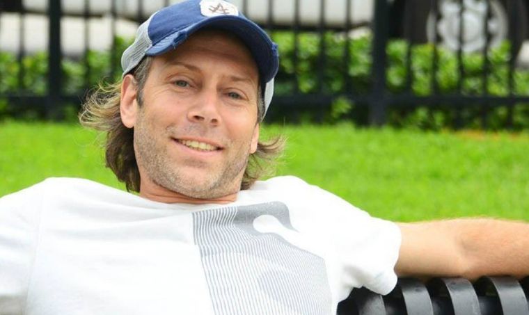 Emmanuel Kovalivker, uno de los directivos de la Suizo Argentina, que fue interceptado por la Justicia con 266 mil dólares y 7 millones de pesos en efectivo mientras intentaba fugarse de su residencia en Nordelta. Emmanuel Kovalivker, uno de los directivos de la Suizo Argentina, que fue interceptado por la Justicia con 266 mil dólares y 7 millones de pesos en efectivo mientras intentaba fugarse de su residencia en Nordelta.