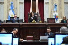 En Casa Rosada acusaron a Victoria Villarruel de traición por habilitar la sesión autoconvocada por la oposición en el Senado.