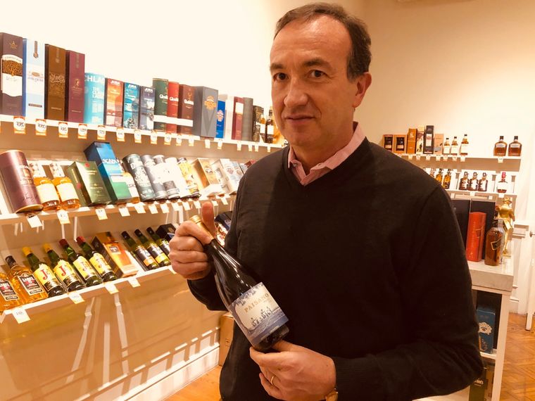 Gabriel Fidel presentó su vino.