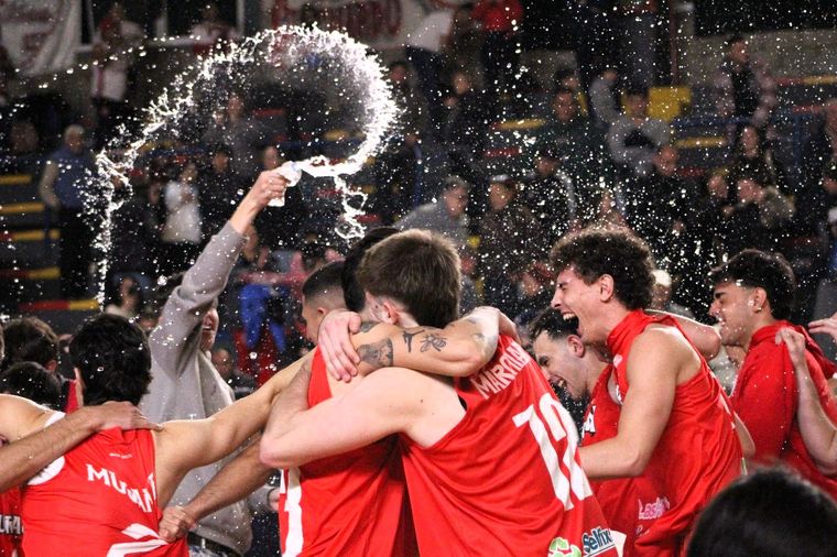 Huracán Las Heras abrirá la serie de cuartos de final de la Liga Federal de básquet este miércoles. Huracán Las Heras abrirá la serie de cuartos de final de la Liga Federal de básquet este miércoles.