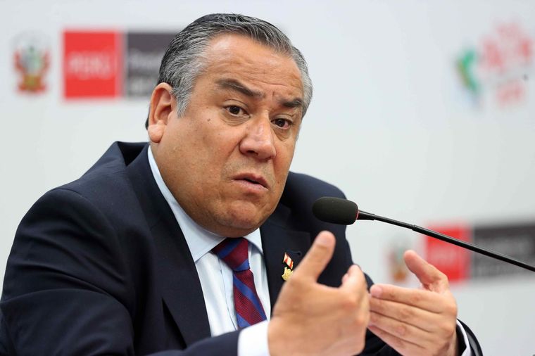 Gustavo Adrianzén, hablando en una rueda de prensa en Lima Foto: EFE