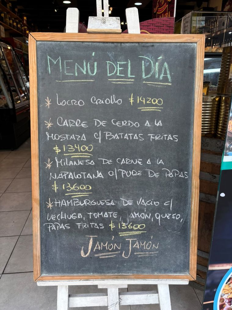 En Jamón Jamón, el locro criollo tiene un precio de $14.200. En Jamón Jamón, el locro criollo tiene un precio de $14.200.