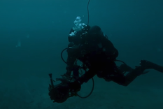 un paso en falso y todo podria salir mal: los buzos de ucrania que despejan minas submarinas rusas