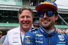 Zak Brown y Fernando Alonso. publicada en Marca Foto: publicada en Marca
