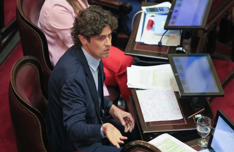 Martín Lousteau anunció su rechazo al decreto durante su discurso. Foto: Noticias Argentinas