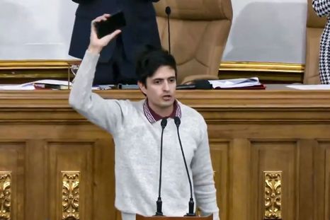 Michelo no tuvo contemplaciones con Máximo Kirchner. Michelo no tuvo contemplaciones con Máximo Kirchner.