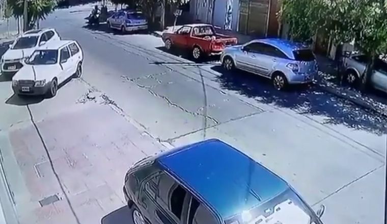 El momento del ataque en San justo Foto: captura