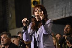 La Cámpora llamó a escoltar el miércoles a Cristina Fernández de Kirchner a Comodoro Py y de regreso a su domicilio. La Cámpora llamó a escoltar el miércoles a Cristina Fernández de Kirchner a Comodoro Py y de regreso a su domicilio.