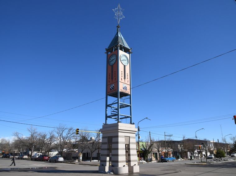 El conocido reloj en la ciudad de Malargüe. El conocido reloj en la ciudad de Malargüe.