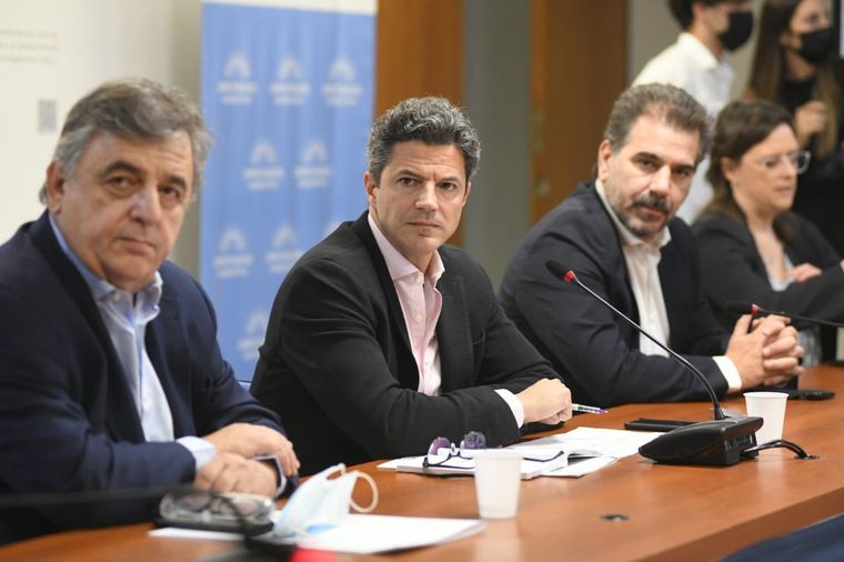 Mario Negri, Luciano Laspina y Cristian Ritondo Foto: Twitter @LaspinaL