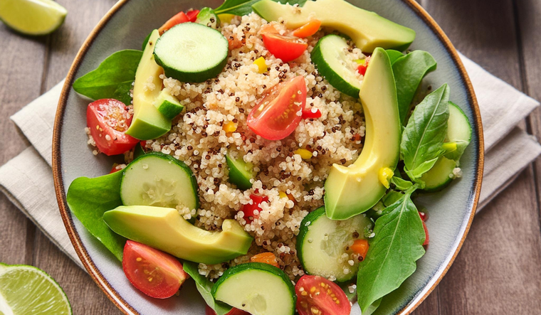 Ensalada de quinoa fría ideal para días de calor Ensalada de quinoa fría ideal para días de calor