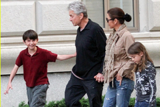 CARYS ES LA HIJA MENOR DE CATHERINE Y MICHAEL. LA JOVEN TIENE 19 AÑOS Y ES MODELO.