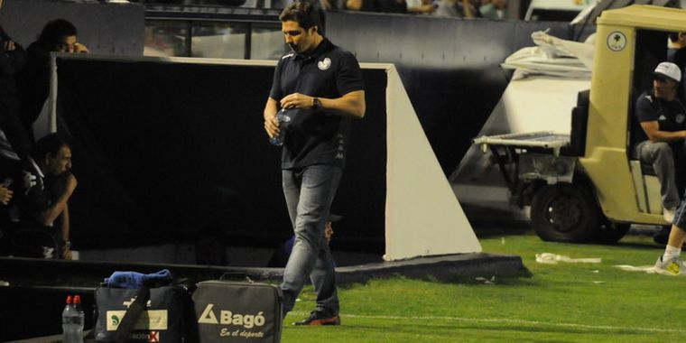 Del Bosco bajó la temperatura tras el empate. Foto: Alf Ponce / MDZ