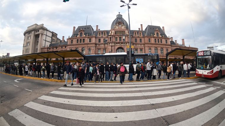 Paro de colectivos 5 6-5.jpg