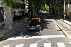 Esquina de México y ALberti donde el auto chocó un transporte escolar.