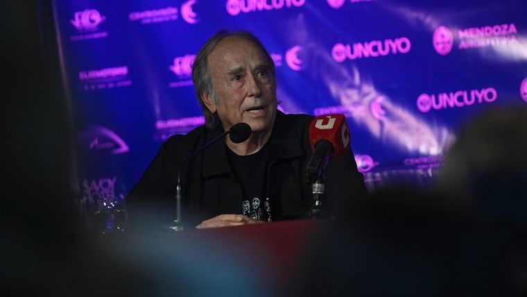 La visión de Joan Manuel Serrat sobre el apoyo de los jóvenes a la ultraderecha. La visión de Joan Manuel Serrat sobre el apoyo de los jóvenes a la ultraderecha.