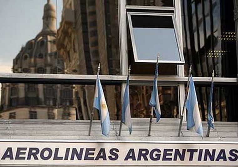 El Tribunal de Tasación dijo que la empresa tiene un patrimonio negativo de 832 millones de dólares. Foto: EFE