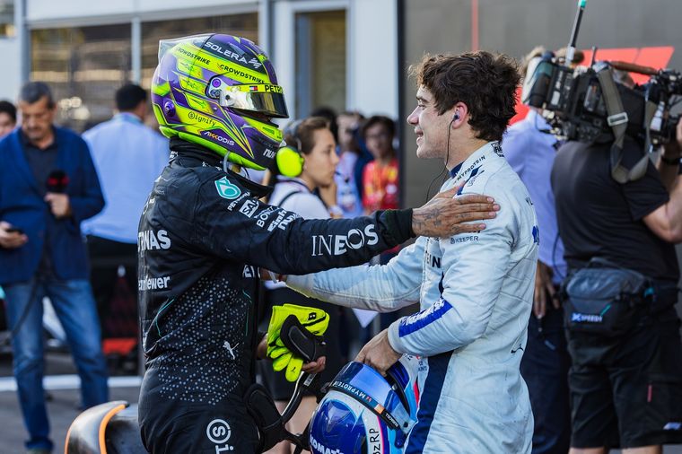 Lewis Hamilton y Franco Colapinto durante el Gran Premio de Azerbaiyán de Fórmula 1 2024. Lewis Hamilton y Franco Colapinto durante el Gran Premio de Azerbaiyán de Fórmula 1 2024.