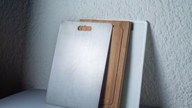 Combinar distintos tipos de tablas puede mejorar la higiene en la cocina. Foto: Shutterstock Combinar distintos tipos de tablas puede mejorar la higiene en la cocina. Foto: Shutterstock