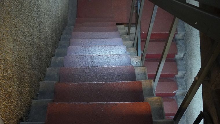 Las escaleras del D2 que caminaron cientos de secuestrados en Mendoza. Las escaleras del D2 que caminaron cientos de secuestrados en Mendoza.