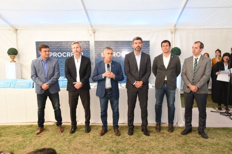 Rogelio Frigerio y Alfredo Cornejo Los funcionarios estuvieron en el Procrear Foto: Foto: ALF PONCE/MDZ
