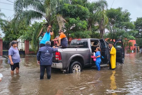 temporal e inundaciones en el norte argentino: suspenden las clases en tucuman temporal e inundaciones en el norte argentino: suspenden las clases en tucuman