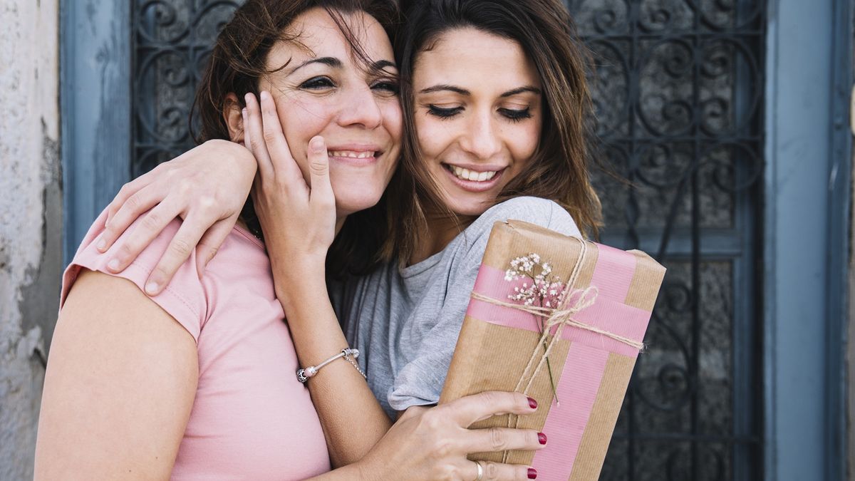Canciones para mamá: la playlist ideal para acompañar posteos en redes por el Día de la Madre