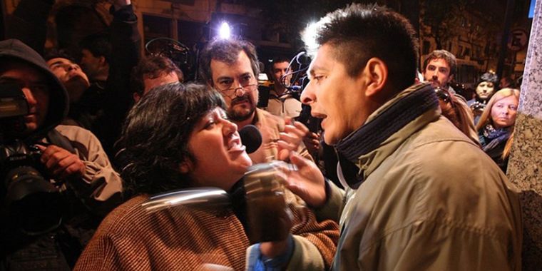 Tensión frente a la casa de Moreno, en Constitución, en la protesta del miércoles.