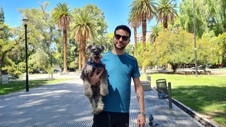 Nicolás Ortega Lara brindó su opinión junto a su amada mascota. Nicolás Ortega Lara brindó su opinión junto a su amada mascota.