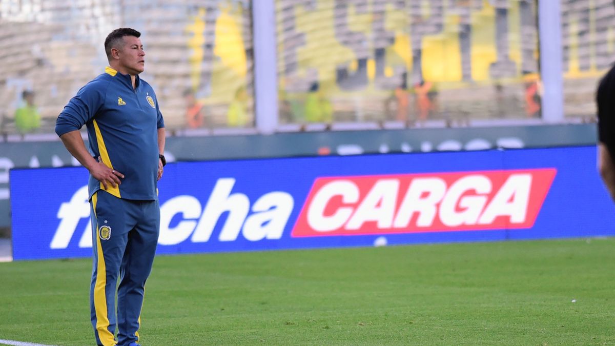Rosario Central echaría a Jorge Almirón ¿y puede volver como DT a Boca?: qué piensa Riquelme